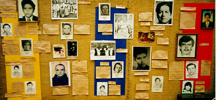 wall6.jpg (41989 bytes)