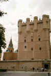 SegoviaAlcazar3.jpg (557035 bytes)